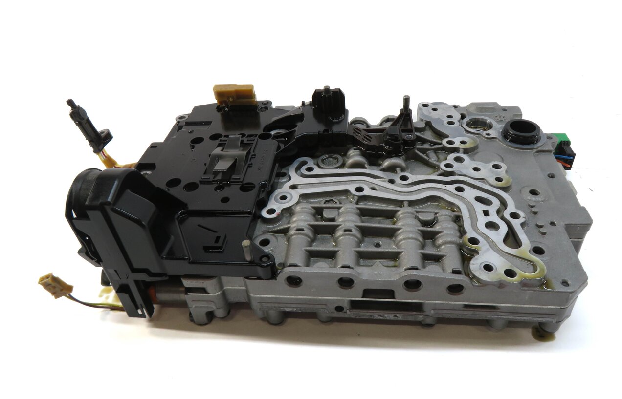 Thumbnail 2: 2014-2015 BMW X3 X5 X6 (F15 F16 F25) 3.0L AWD 8HP45X TRANSMISSION VALVE BODY