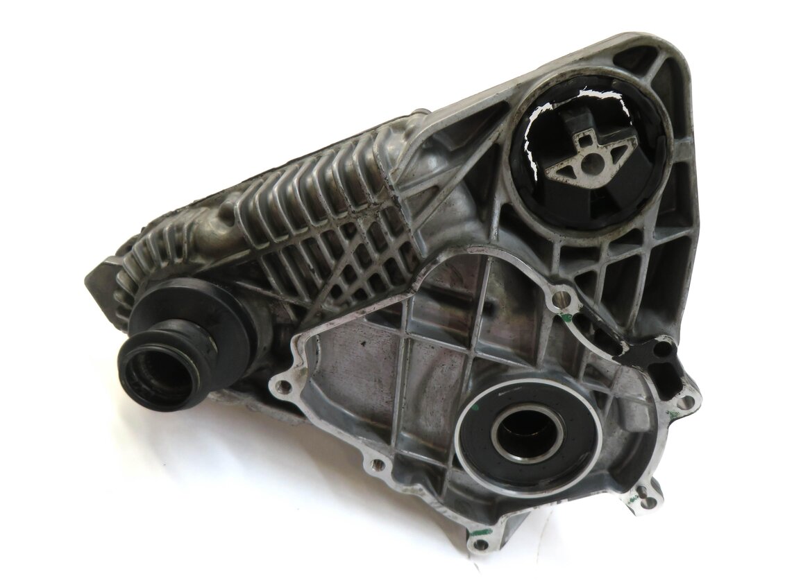 Thumbnail 3: 12-18 BMW X3 X4 X5 X6 (F15 F16 F25 F26) 2.0L / 3.0D / 3.0L FRONT TRANSFER CASE