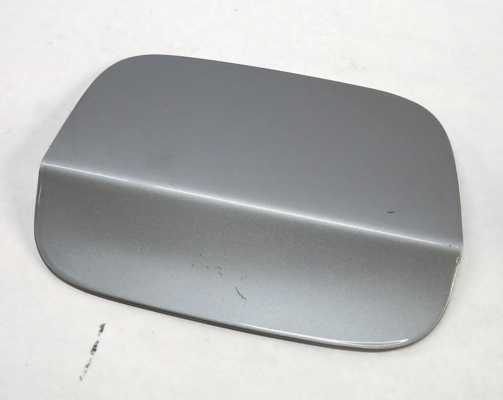 07-13 BMW X5 (E70) FUEL TANK DOOR LID COVER TRIM (TITANIUM SILVER METALLIC 354)