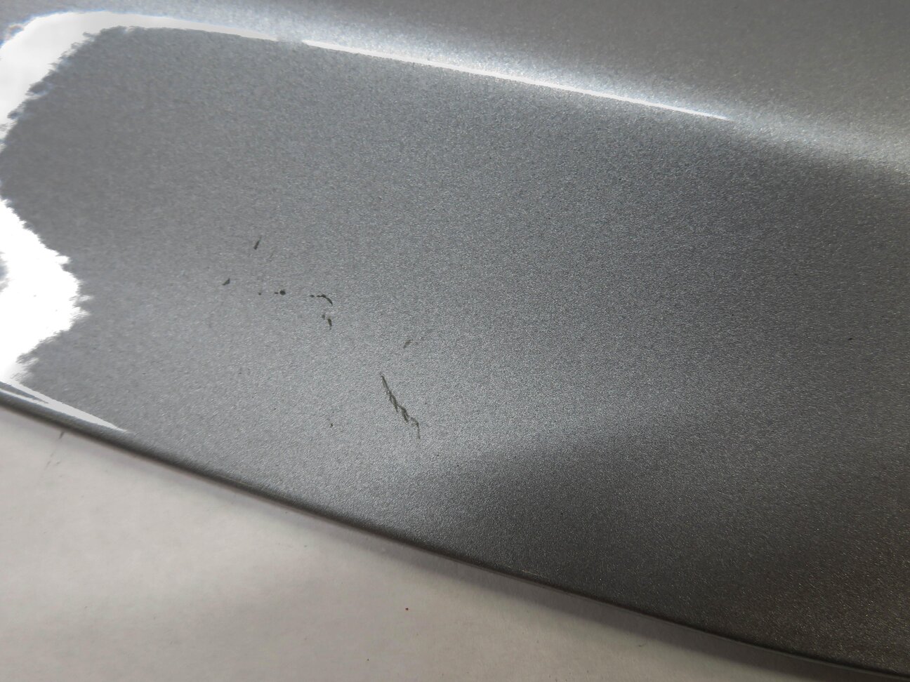 Thumbnail 5: 07-13 BMW X5 (E70) FUEL TANK DOOR LID COVER TRIM (TITANIUM SILVER METALLIC 354)