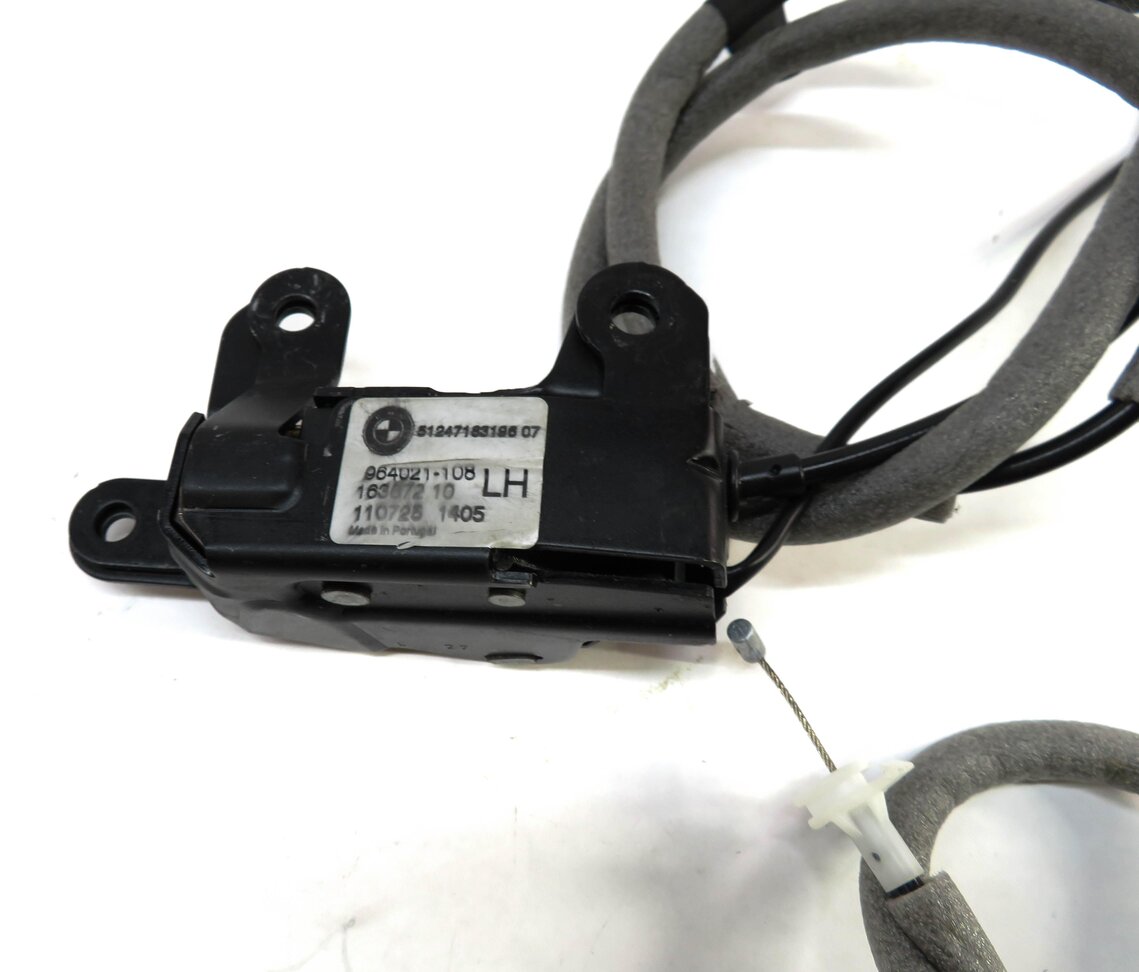Thumbnail 4: 2012 BMW X5 (E70) REAR LOWER HATCH TAILGATE LOCK LATCH ACTUATOR SET w/ RELEASE