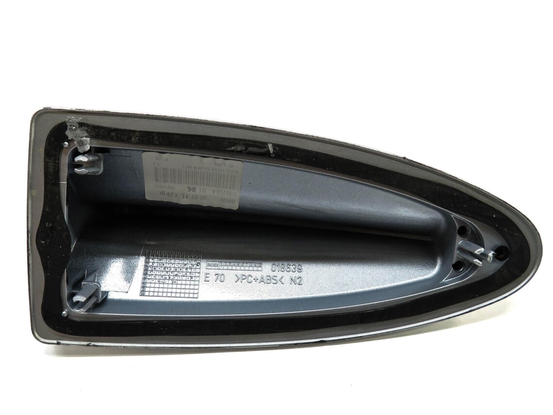 Thumbnail 4: 2012 BMW X5 (E70) RADIO STEREO SHARK FIN ANTENNA COVER TRIM (TITANIUM SILVER)
