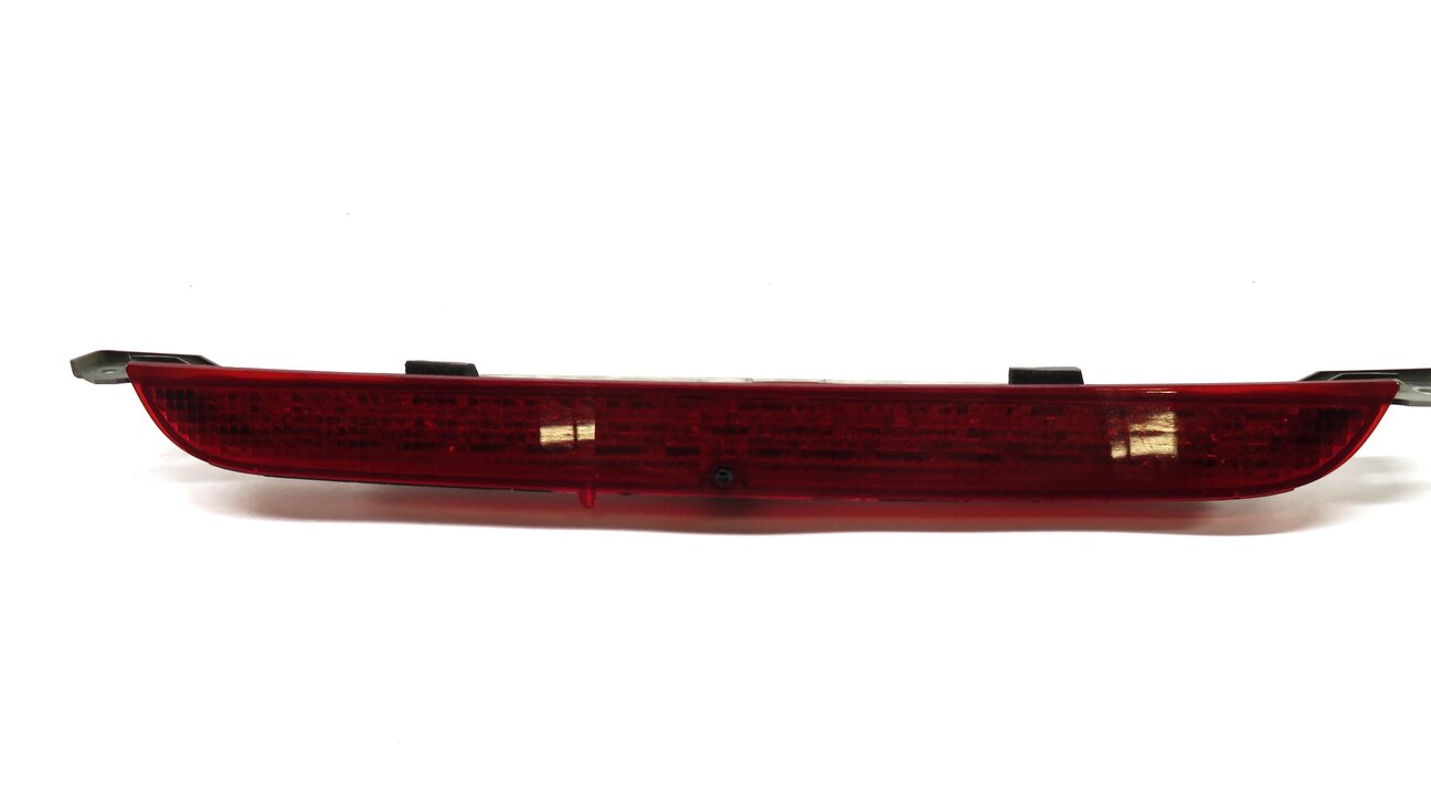 Thumbnail 2: 2012 BMW X5 (E70) REAR 3rd THIRD BRAKE LIGHT LAMP