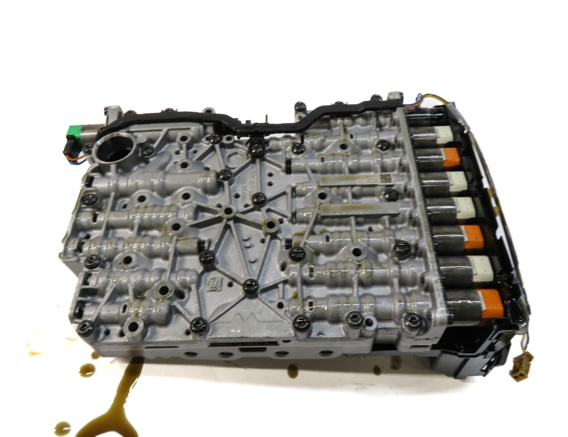 Thumbnail 4: 14-18 BMW 335i 435i 535i 535iGT X5 (F07 F10 F15 F30 F32) 3.0L RWD A/T VALVE BODY
