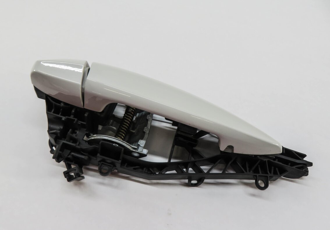 2014-2021 BMW X1 X5 X6 (F15 F16 F48) RIGHT REAR EXTERIOR DOOR HANDLE (WHITE 300)