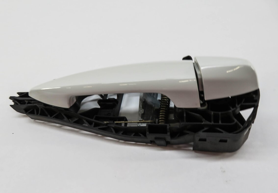 Thumbnail 3: 2014-2021 BMW X1 X5 X6 (F15 F16 F48) RIGHT REAR EXTERIOR DOOR HANDLE (WHITE 300)