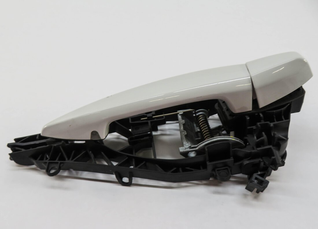 Thumbnail 2: 2014-2021 BMW X5 X6 (F15 F16) LEFT REAR EXTERIOR DOOR HANDLE (ALPINE WHITE 300)