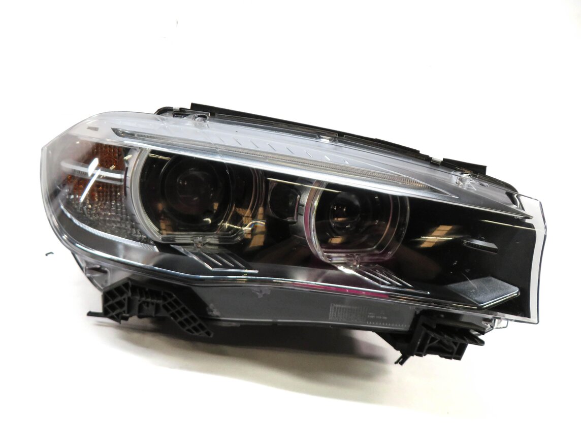 2014-2019 BMW X5 X6 X5M X6M (F15 F16 F85 F86) RIGHT XENON HID ADAPTIVE HEADLIGHT