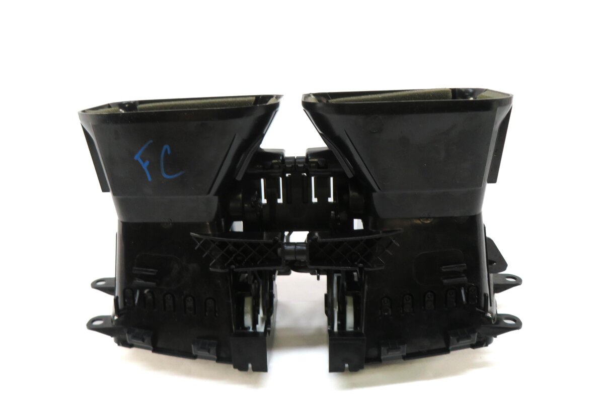 Thumbnail 4: 2010 MERCEDES E350 (W212) FRONT CENTER DASH HEATER A/C AIR VENT