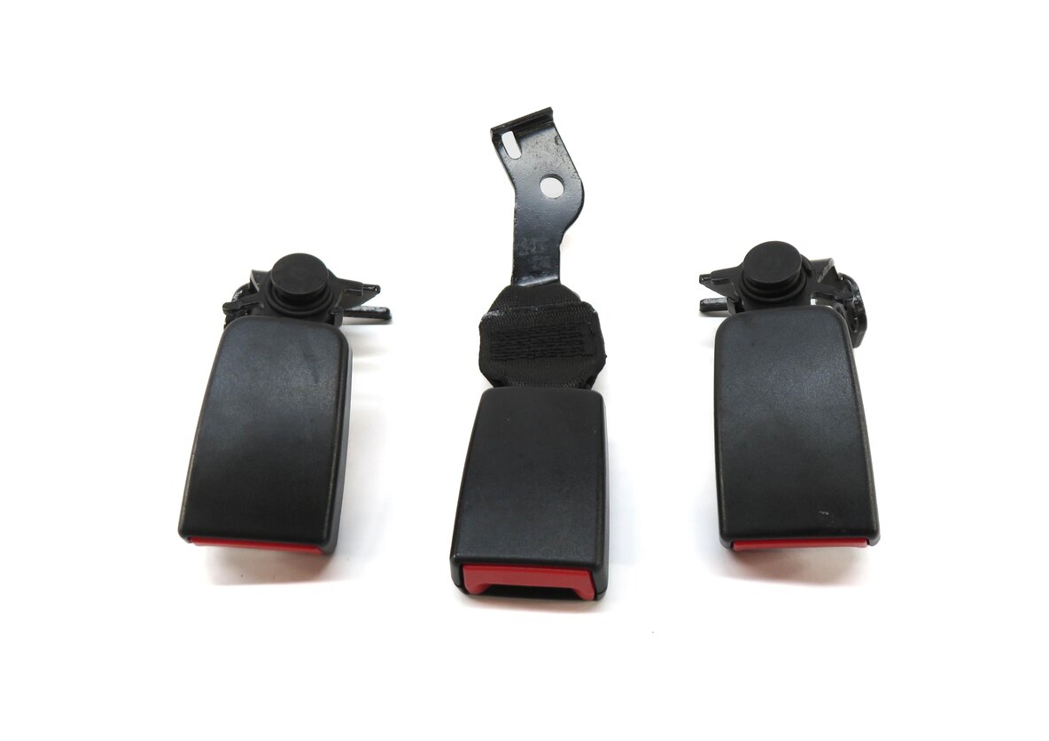 Thumbnail 2: 2010 MERCEDES E350 (W212) REAR SEAT SEATBELT BUCKLE RECEIVER SET-3 (BLACK)