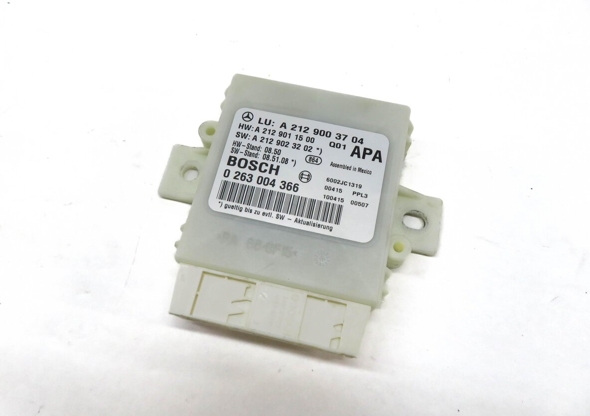10-11 MERCEDES E350 E550 (A207 C207 W207 W212) PDC PARK ASSIST CONTROL MODULE