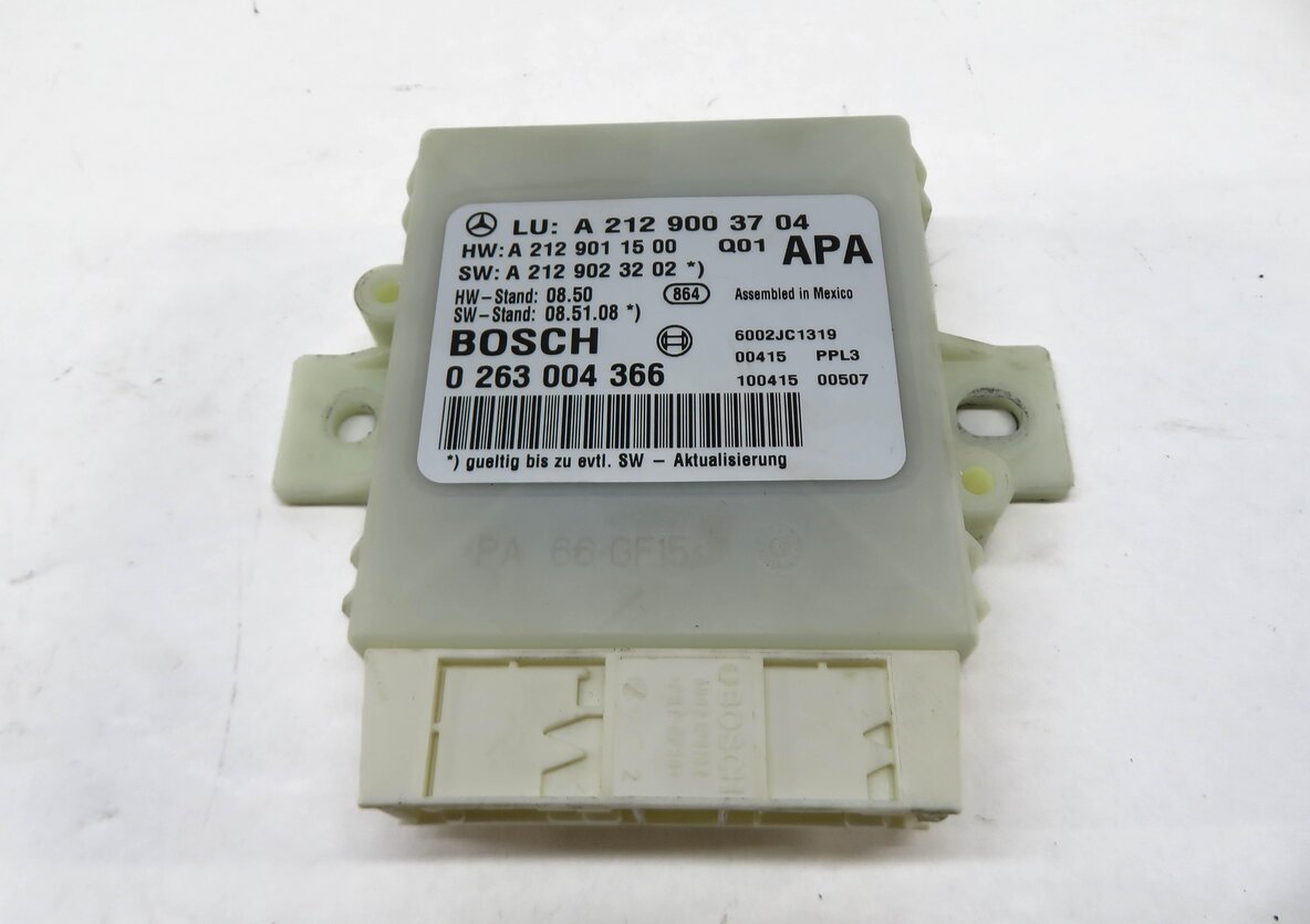 Thumbnail 2: 10-11 MERCEDES E350 E550 (A207 C207 W207 W212) PDC PARK ASSIST CONTROL MODULE
