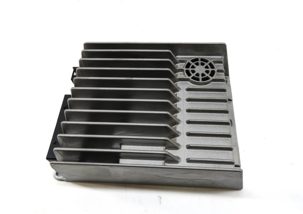Thumbnail 2: 2010 MERCEDES E350 (W212) RADIO STEREO AUDIO AMP AMPLIFIER