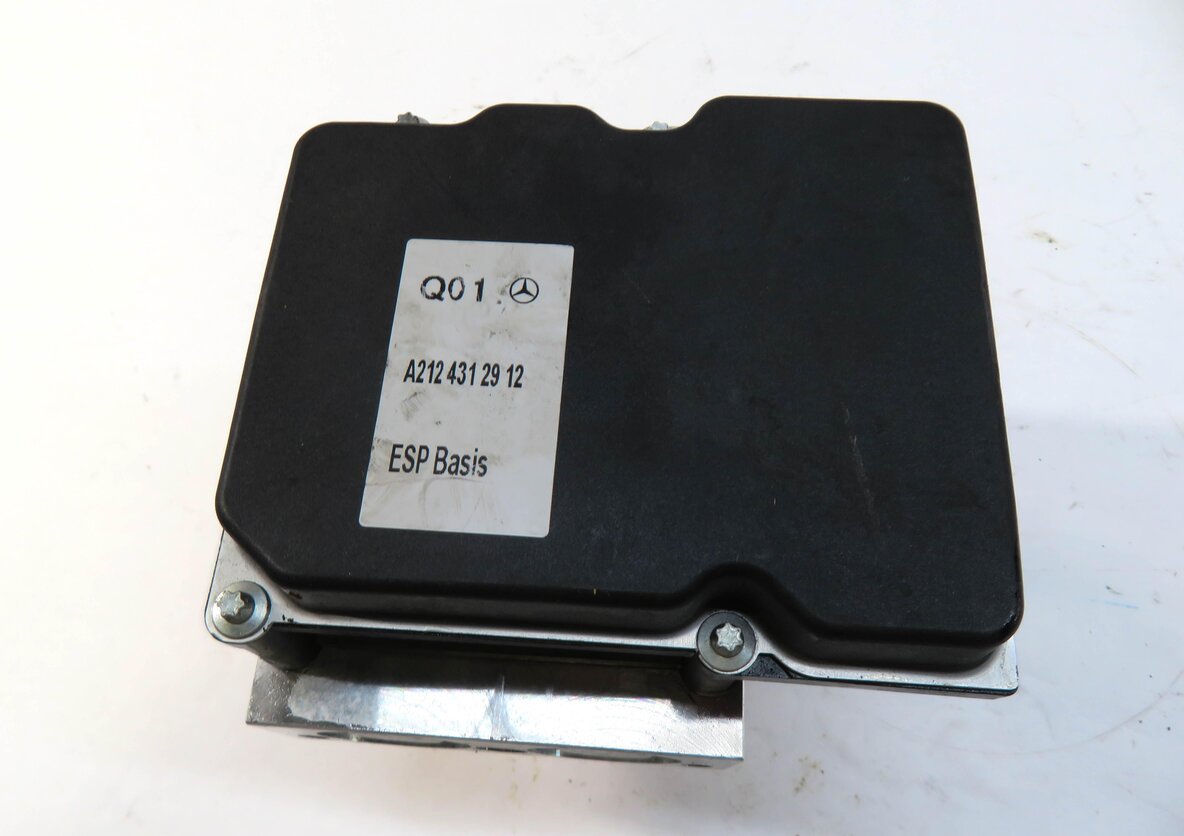 Thumbnail 4: 2010 MERCEDES E350 (W212) ABS ANTI LOCK BRAKE PUMP w/ MODULE