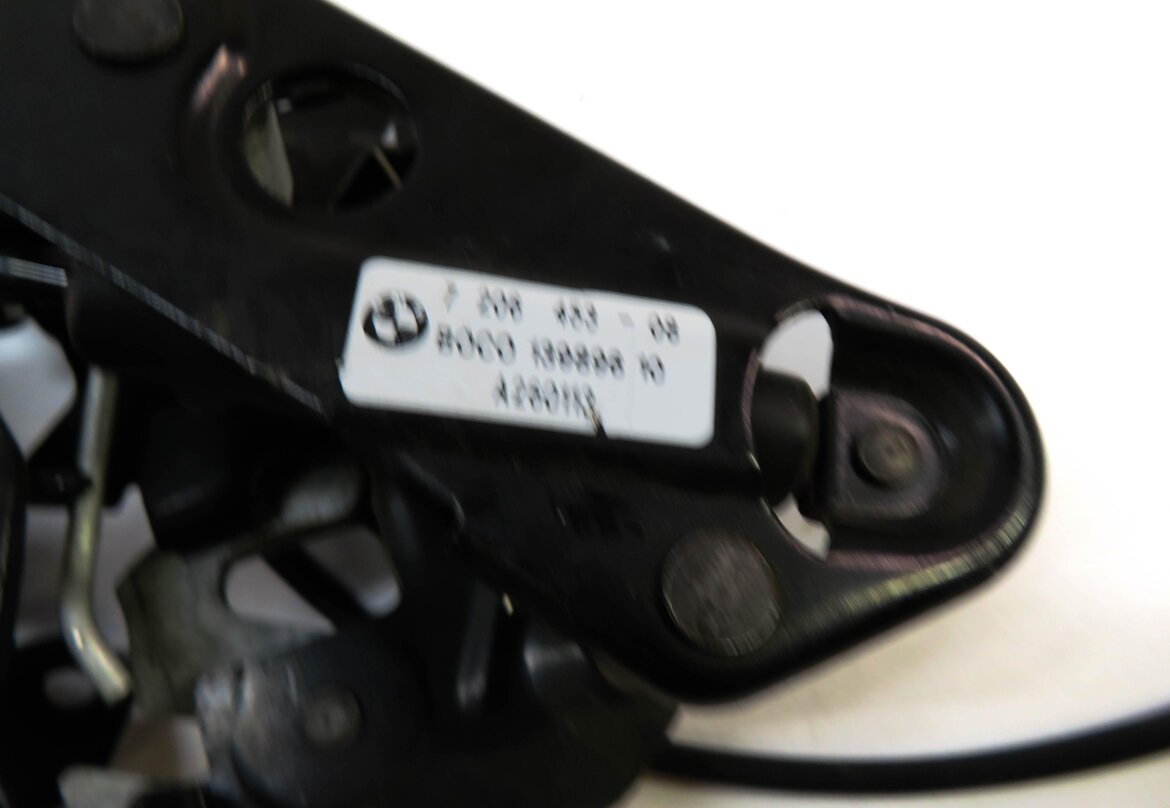 Thumbnail 6: 2013 BMW 750i (F01) FRONT LEFT & RIGHT LOWER HOOD LOCK LATCH SET w/ CABLE