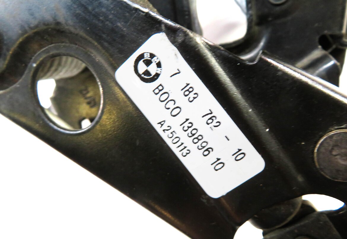Thumbnail 7: 2013 BMW 750i (F01) FRONT LEFT & RIGHT LOWER HOOD LOCK LATCH SET w/ CABLE