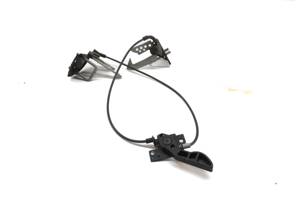 Thumbnail 3: 2013 BMW 750i (F01) FRONT HOOD SAFETY LATCH CATCH HOOK SET w/ RELEASE LEVER
