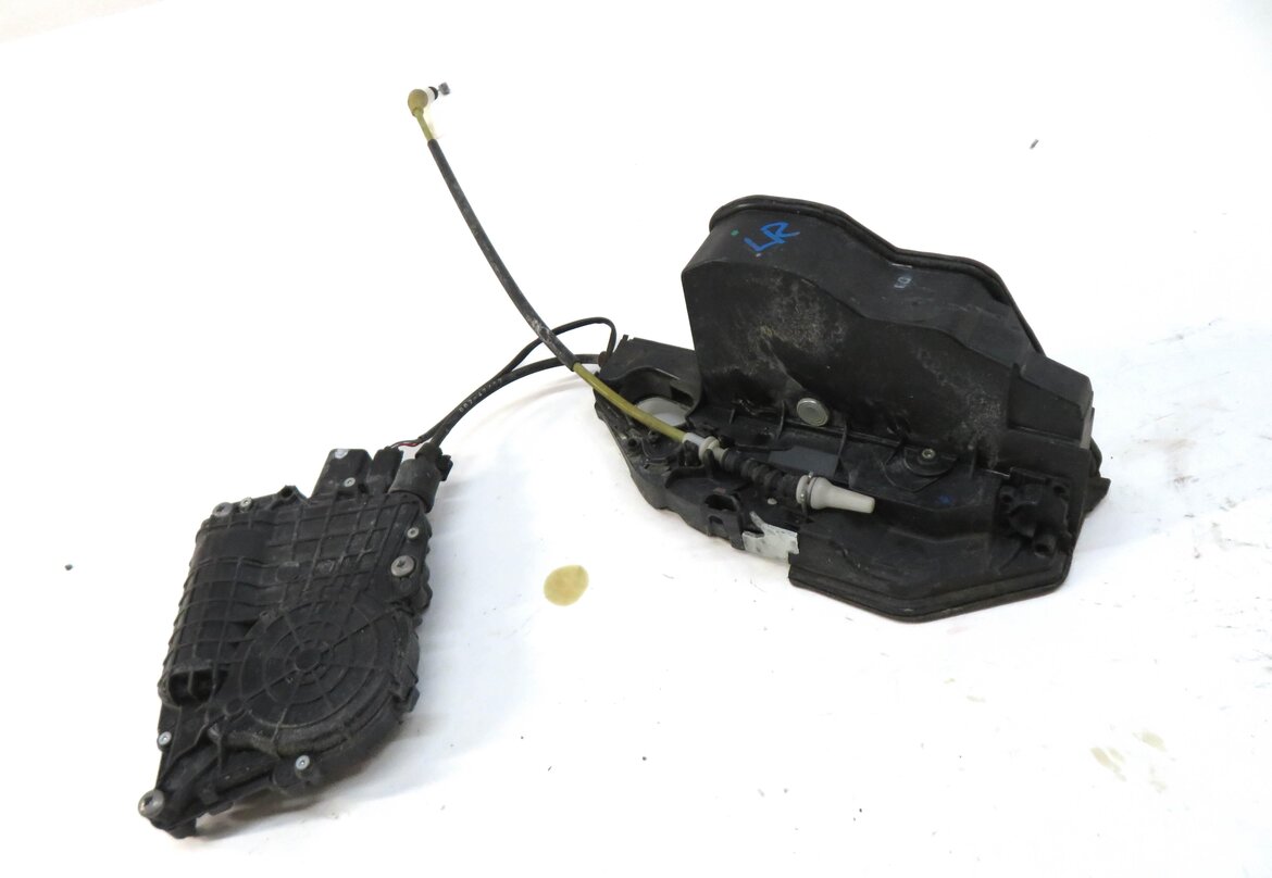 2011-2015 BMW 740i 750i 760i (F01 F02 F04) LEFT REAR DOOR LATCH (SOFT CLOSE)