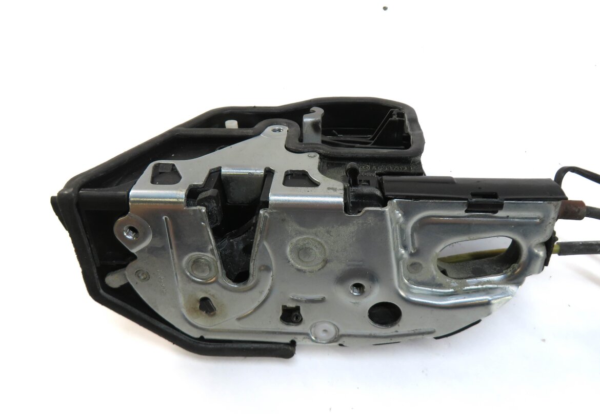 Thumbnail 4: 2011-2015 BMW 740i 750i 760i (F01 F02 F04) LEFT REAR DOOR LATCH (SOFT CLOSE)
