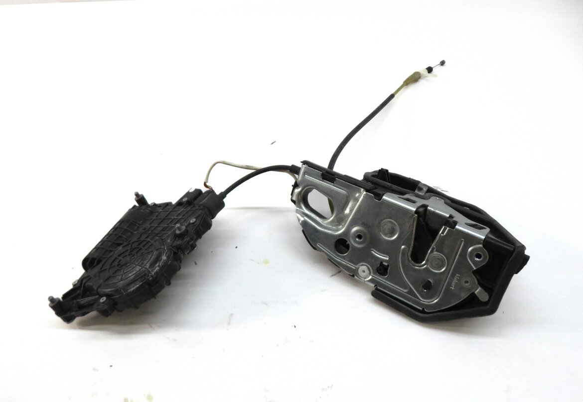 Thumbnail 3: 10-16 BMW 528i 535i 550i 750i 760i (F01 F10) RIGHT FRONT SOFT CLOSE DOOR LATCH
