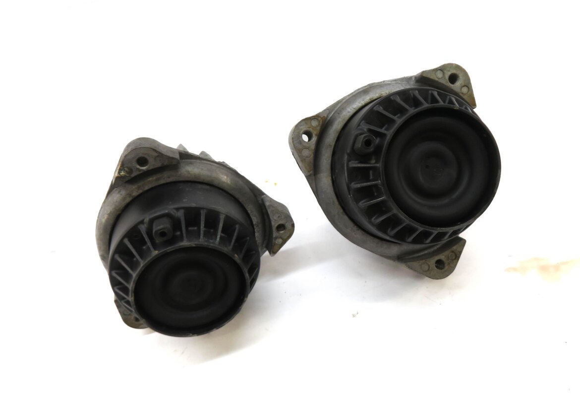 Thumbnail 1: 2013 BMW 750i (F01) 4.4L N63 V8 ENGINE LEFT & RIGHT MOTOR MOUNT SET-2