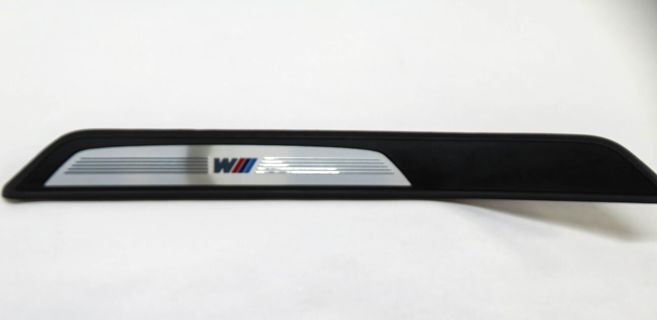 Thumbnail 3: 2013 BMW 750i (F01) FRONT & RIGHT DOOR SILL SCUFF PANEL TRIM SET ///M-SPORT