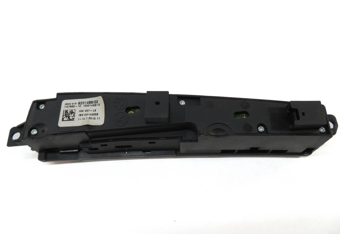Thumbnail 4: 2013 BMW 750i (F01) SUSPENSION SPORT COMFORT PDC TRACTION CONTROL SWITCH BUTTON