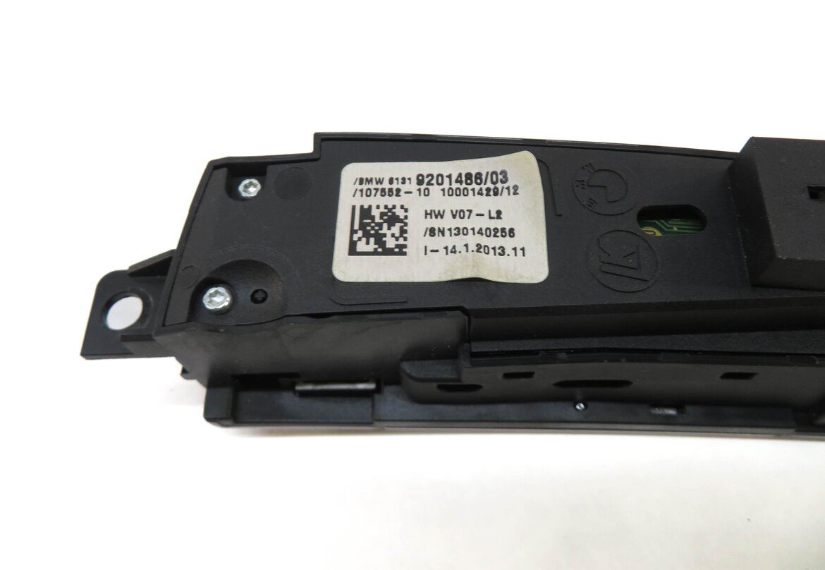 Thumbnail 5: 2013 BMW 750i (F01) SUSPENSION SPORT COMFORT PDC TRACTION CONTROL SWITCH BUTTON