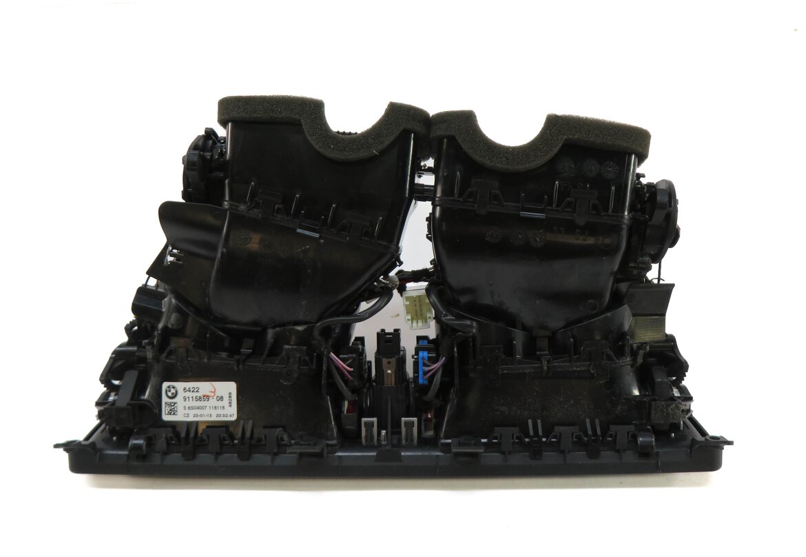 Thumbnail 4: 2013 BMW 750i (F01) CENTER DASH HEATER A/C AIR VENT w/ HAZARD & CENTRAL LOCK
