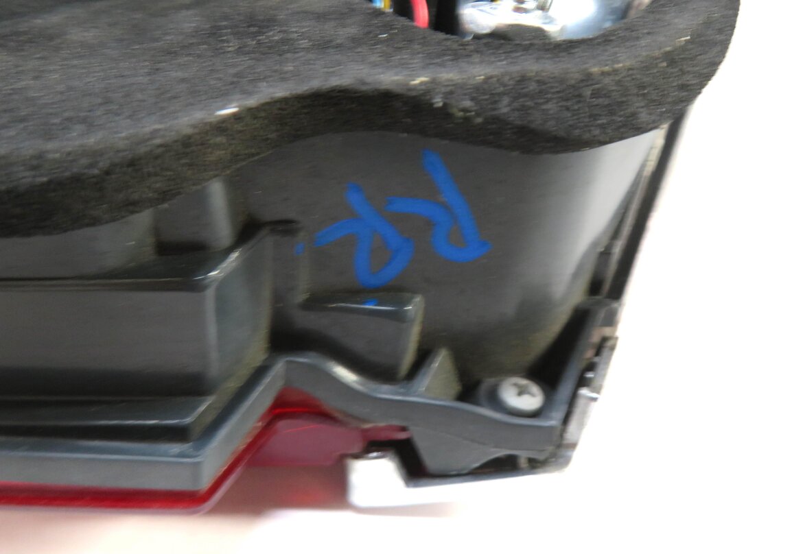 Thumbnail 8: 13-15 BMW 7 SERIES F01 F02 F04 RIGHT PASSENGER INNER TRUNK TAILLIGHT LIGHT LAMP