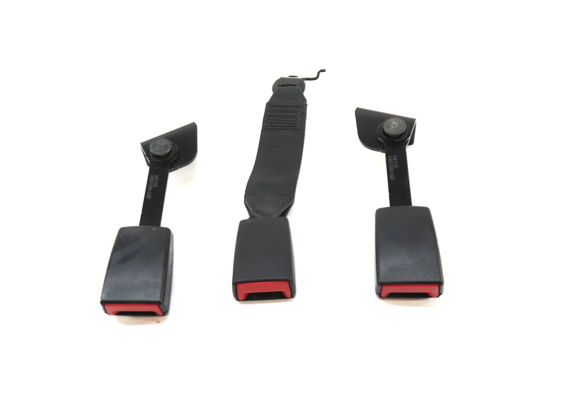 Thumbnail 2: 2013 BMW 750i (F01) REAR SEAT SEATBELT BUCKLE RECEIVER SET-3 (BLACK)