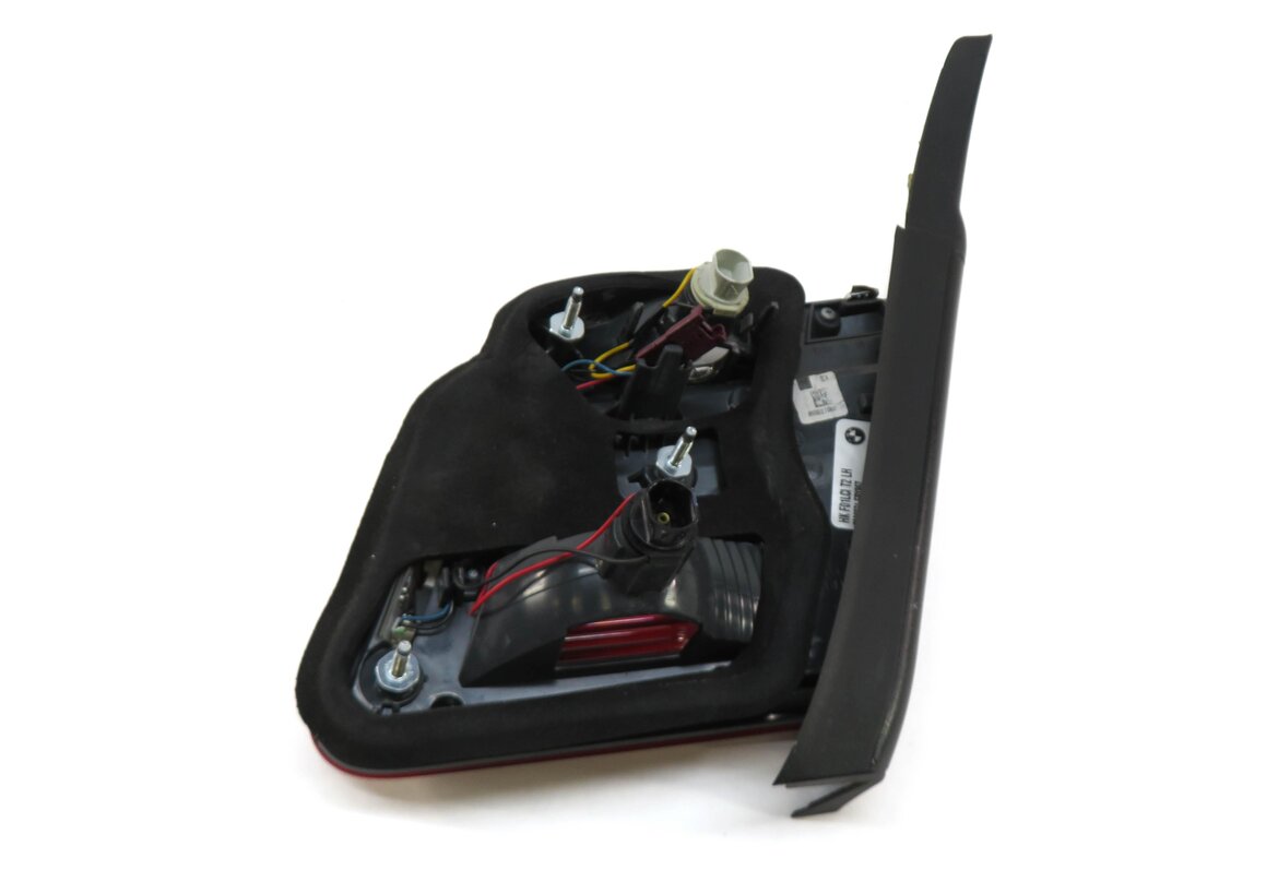 Thumbnail 7: 13-15 BMW 7 SERIES F01 F02 F04 REAR LEFT DRIVER INNER TRUNK TAILLIGHT LIGHT LAMP