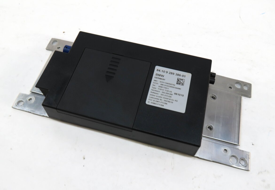 Thumbnail 1: 2013 BMW 750i (F01) BLUETOOTH TELEMATICS COMMUNICATION CONTROL MODULE