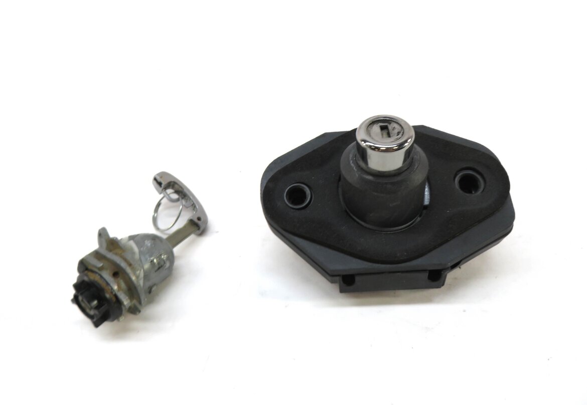 Thumbnail 2: 2013 BMW 750i (F01) LEFT FRONT DRIVER DOOR TRUNK LOCK CYLINDER KEY SET