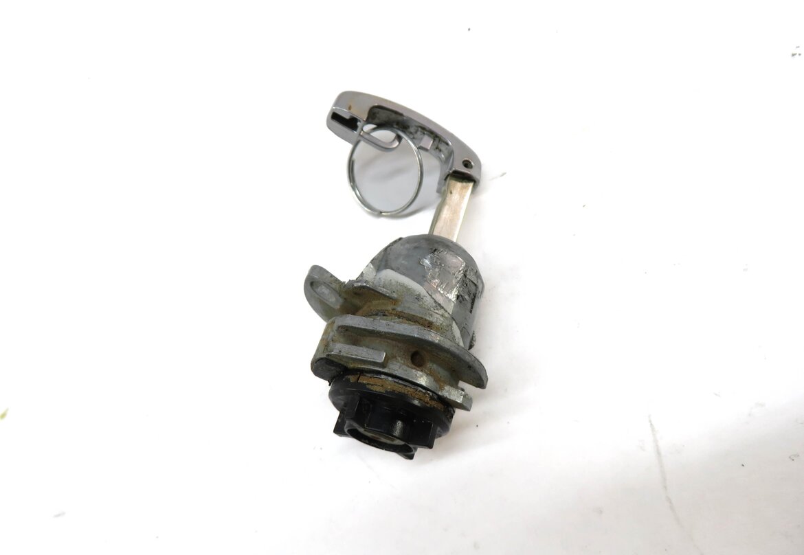 Thumbnail 5: 2013 BMW 750i (F01) LEFT FRONT DRIVER DOOR TRUNK LOCK CYLINDER KEY SET
