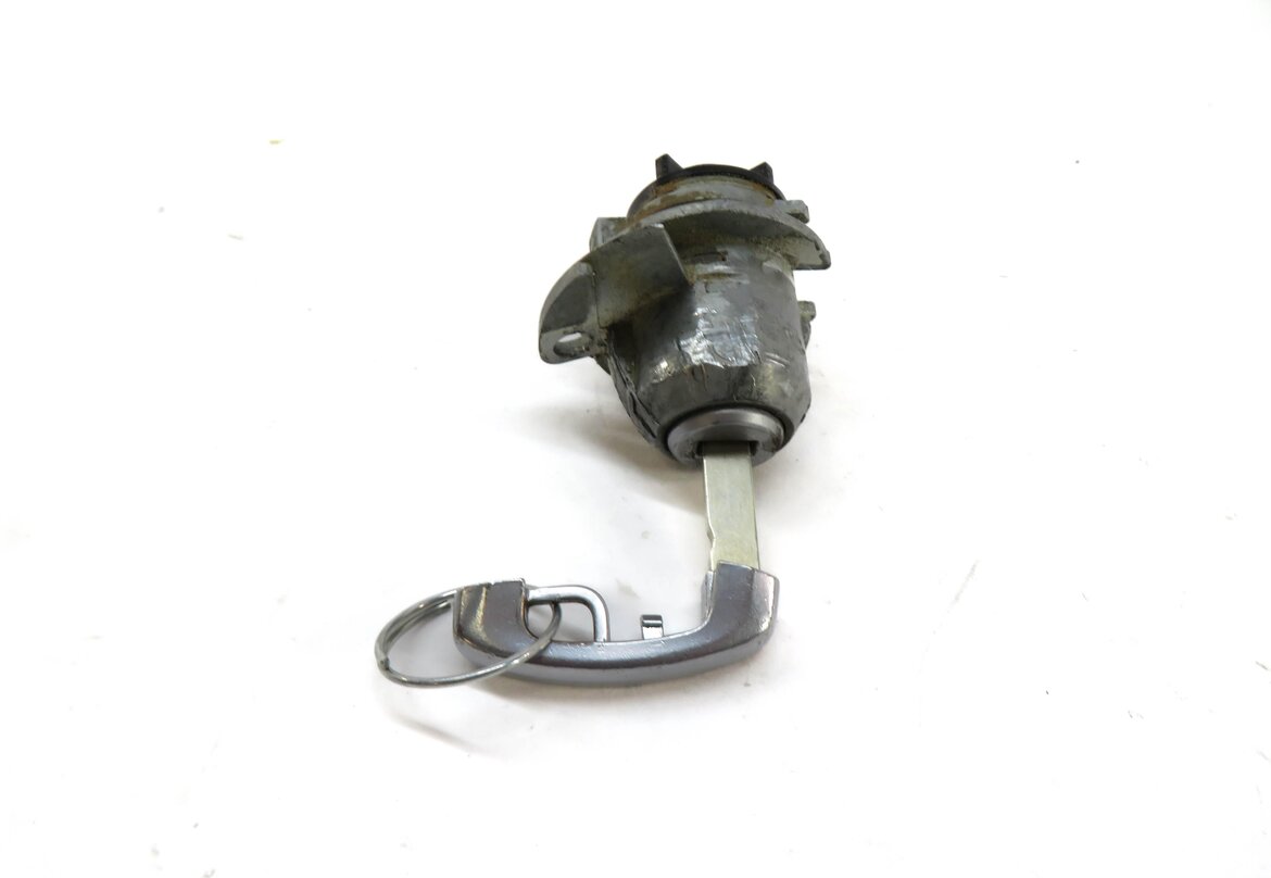 Thumbnail 6: 2013 BMW 750i (F01) LEFT FRONT DRIVER DOOR TRUNK LOCK CYLINDER KEY SET