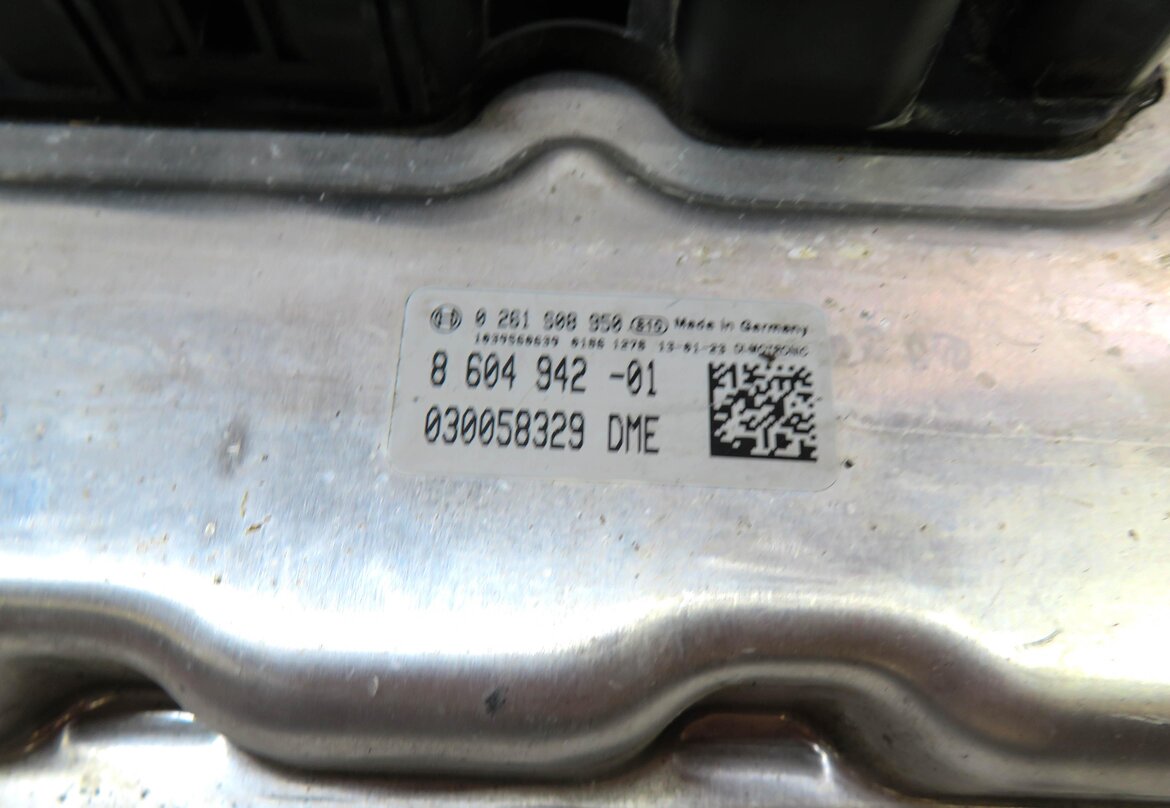 Thumbnail 15: 2013 BMW 750i (F01) 4.4L N63 TURBO ENGINE CAS4 DME IMMOBILIZER MODULE KEY SET