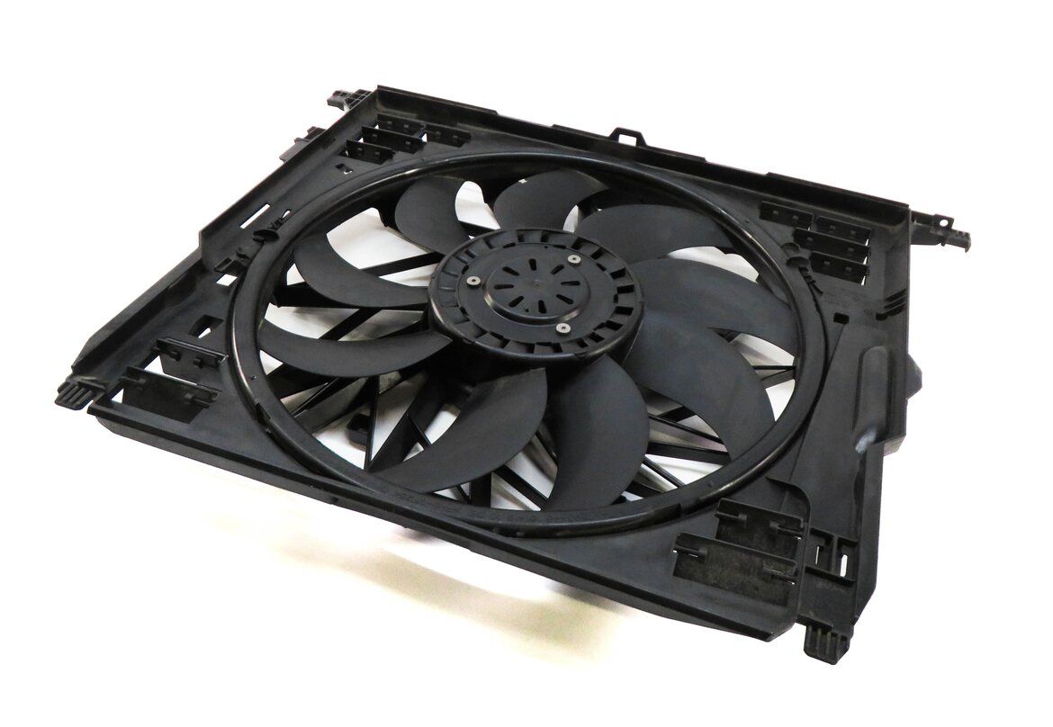 Thumbnail 1: 2010-2018 BMW 550i 550iGT 650i 750i B7 (F01 F06 F10) 850w RADIATOR COOLING FAN