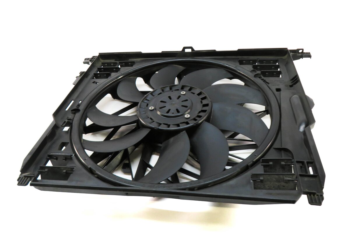 Thumbnail 2: 2010-2018 BMW 550i 550iGT 650i 750i B7 (F01 F06 F10) 850w RADIATOR COOLING FAN
