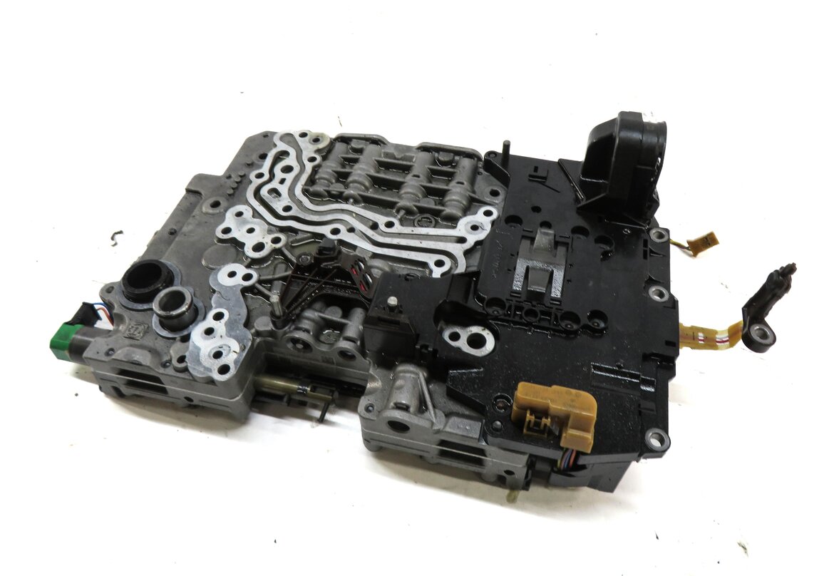 13-19 BMW 550i 650i 750i (F01 F02 F06 F07 F10 F12) AWD TRANSMISSION VALVE BODY