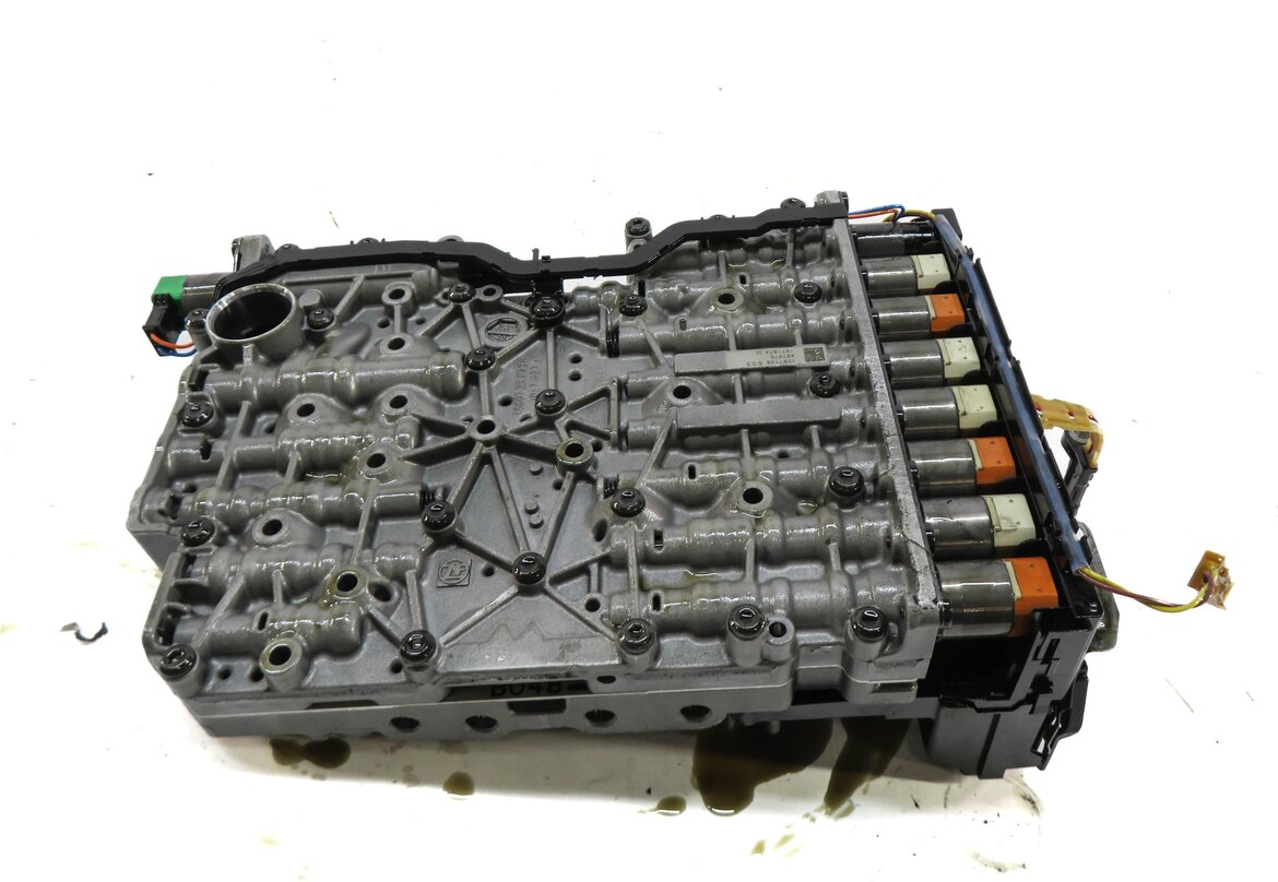 Thumbnail 5: 13-19 BMW 550i 650i 750i (F01 F02 F06 F07 F10 F12) AWD TRANSMISSION VALVE BODY