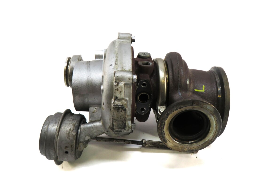 Thumbnail 6: 13-19 BMW 5 6 7 X5 X6 (F01 F02 F04 F06 F07 F10 F12) 4.4L N63 LEFT TURBOCHARGER