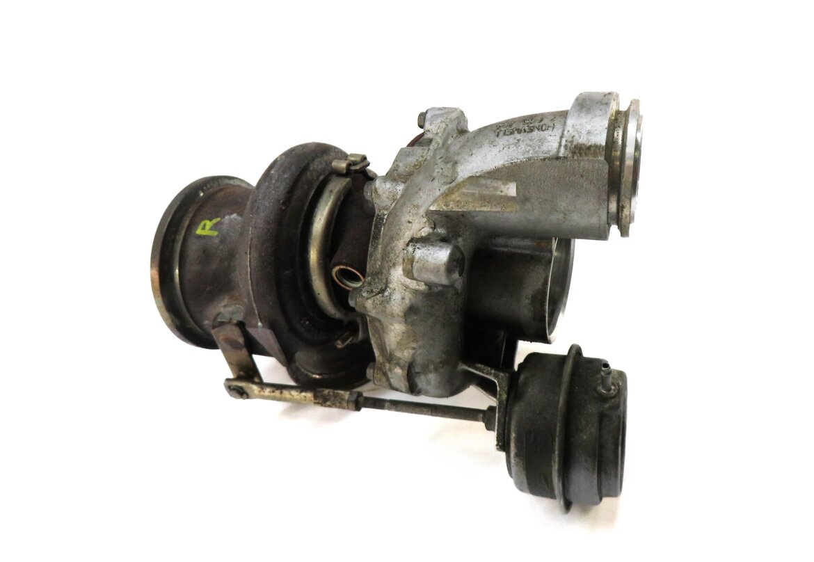 Thumbnail 3: 13-19 BMW 5 6 7 X5 X6 (F01 F02 F04 F06 F07 F10 F12) 4.4L N63 RIGHT TURBOCHARGER