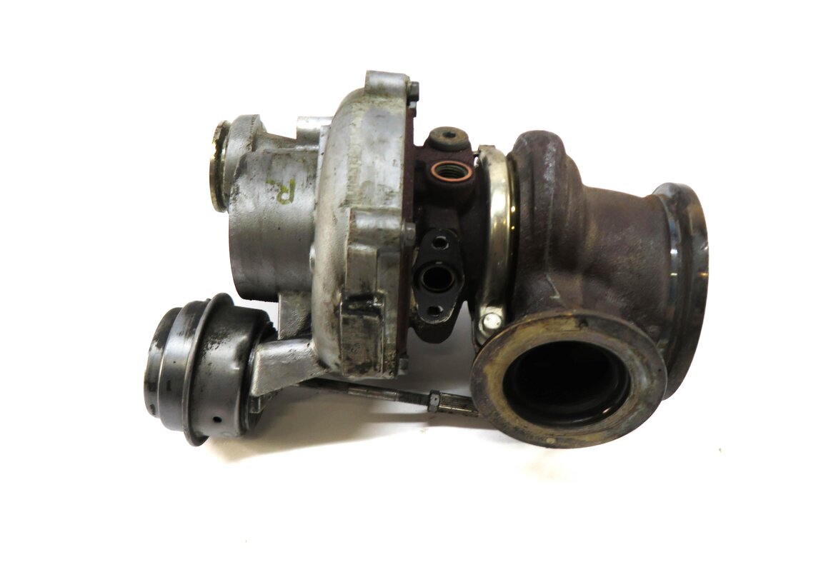 Thumbnail 6: 13-19 BMW 5 6 7 X5 X6 (F01 F02 F04 F06 F07 F10 F12) 4.4L N63 RIGHT TURBOCHARGER
