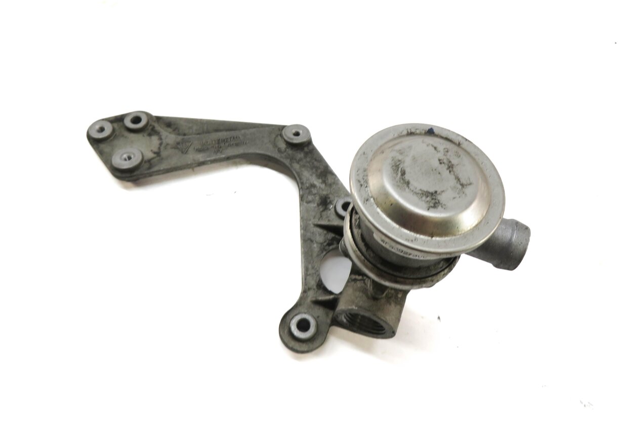 2009 PORSCHE CAYMAN (987) 2.9L M96 AIR INJECTION PUMP BRACKET w/ CHECK VALVE