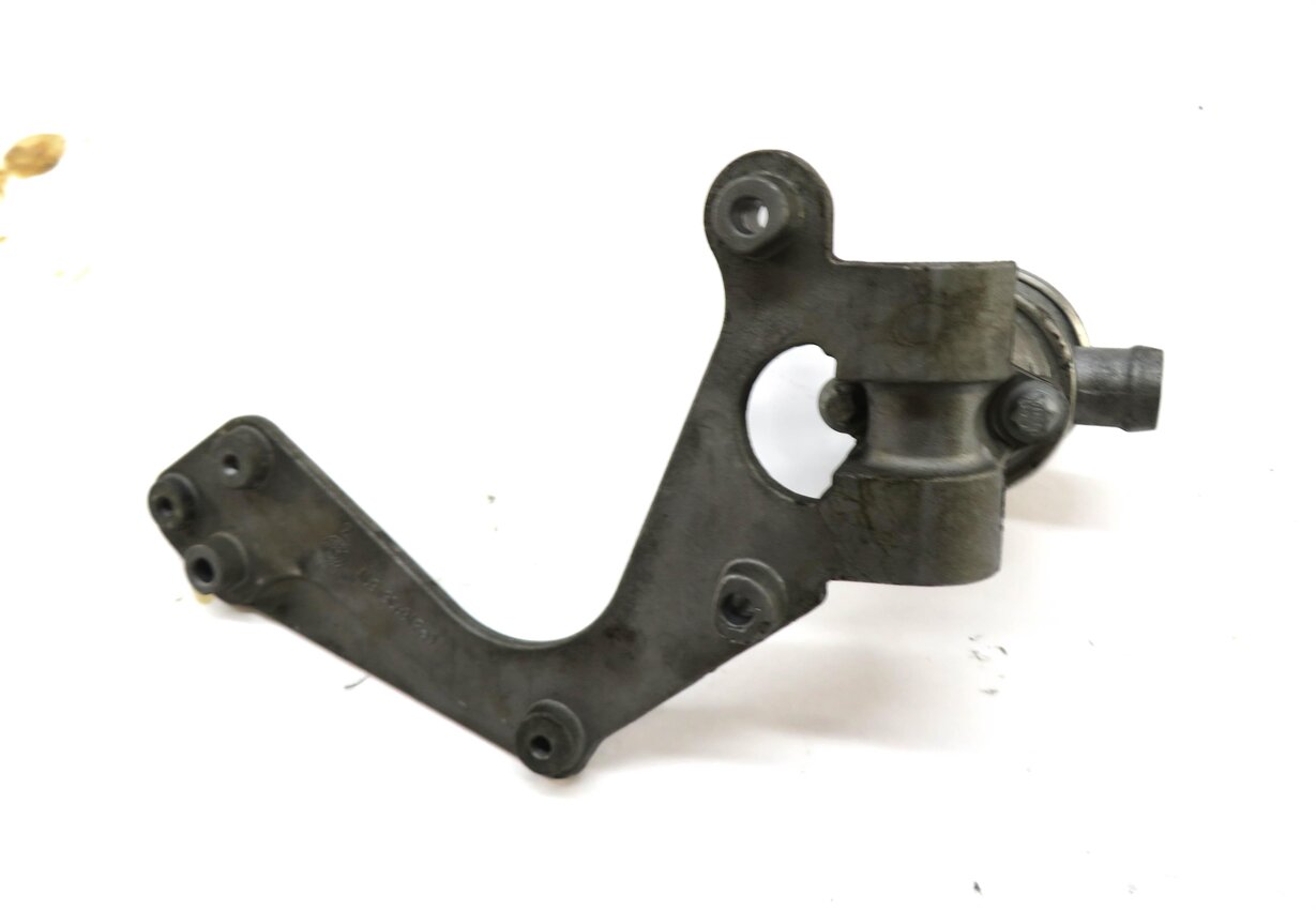 Thumbnail 4: 2009 PORSCHE CAYMAN (987) 2.9L M96 AIR INJECTION PUMP BRACKET w/ CHECK VALVE