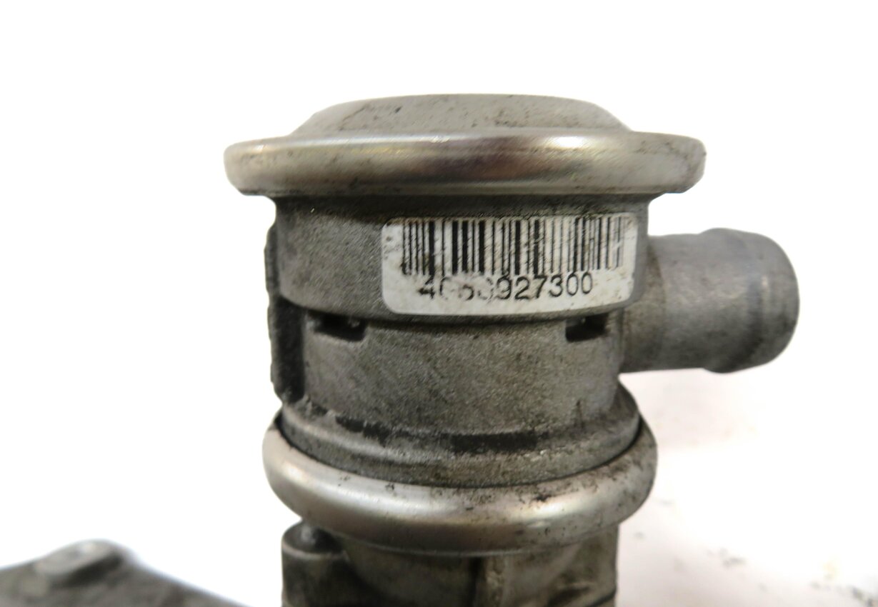 Thumbnail 6: 2009 PORSCHE CAYMAN (987) 2.9L M96 AIR INJECTION PUMP BRACKET w/ CHECK VALVE