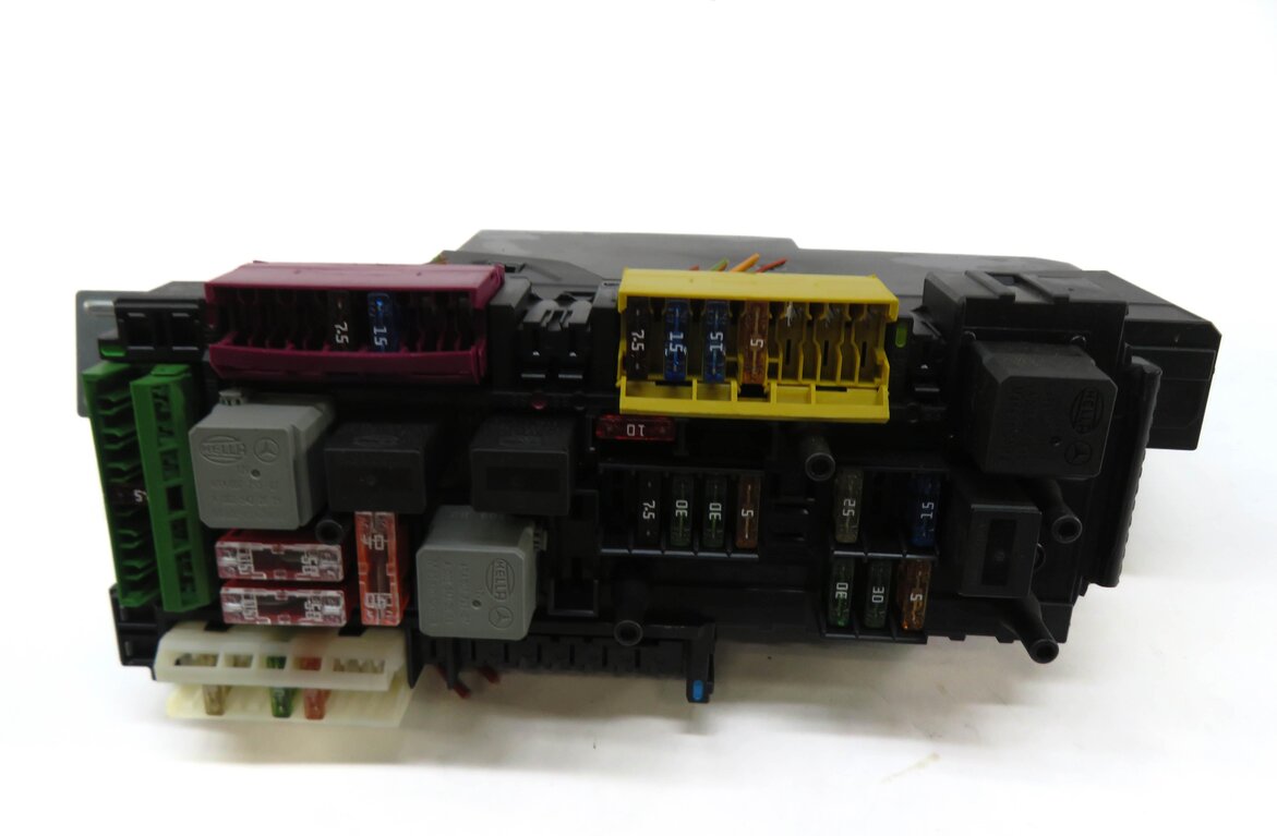 Thumbnail 4: 10-11 MERCEDES GLK350 (X204) REAR SIGNAL ACQUISITION CONTROL MODULE SAM FUSE BOX