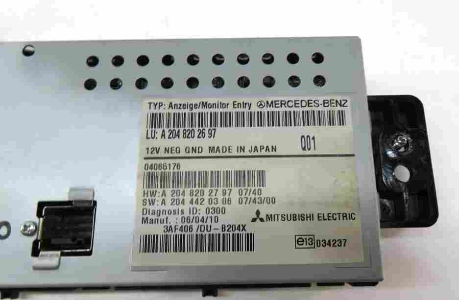 Thumbnail 4: 10-12 MERCEDES GLK350 (X204) FRONT RADIO STEREO MEDIA INFORMATION DISPLAY SCREEN