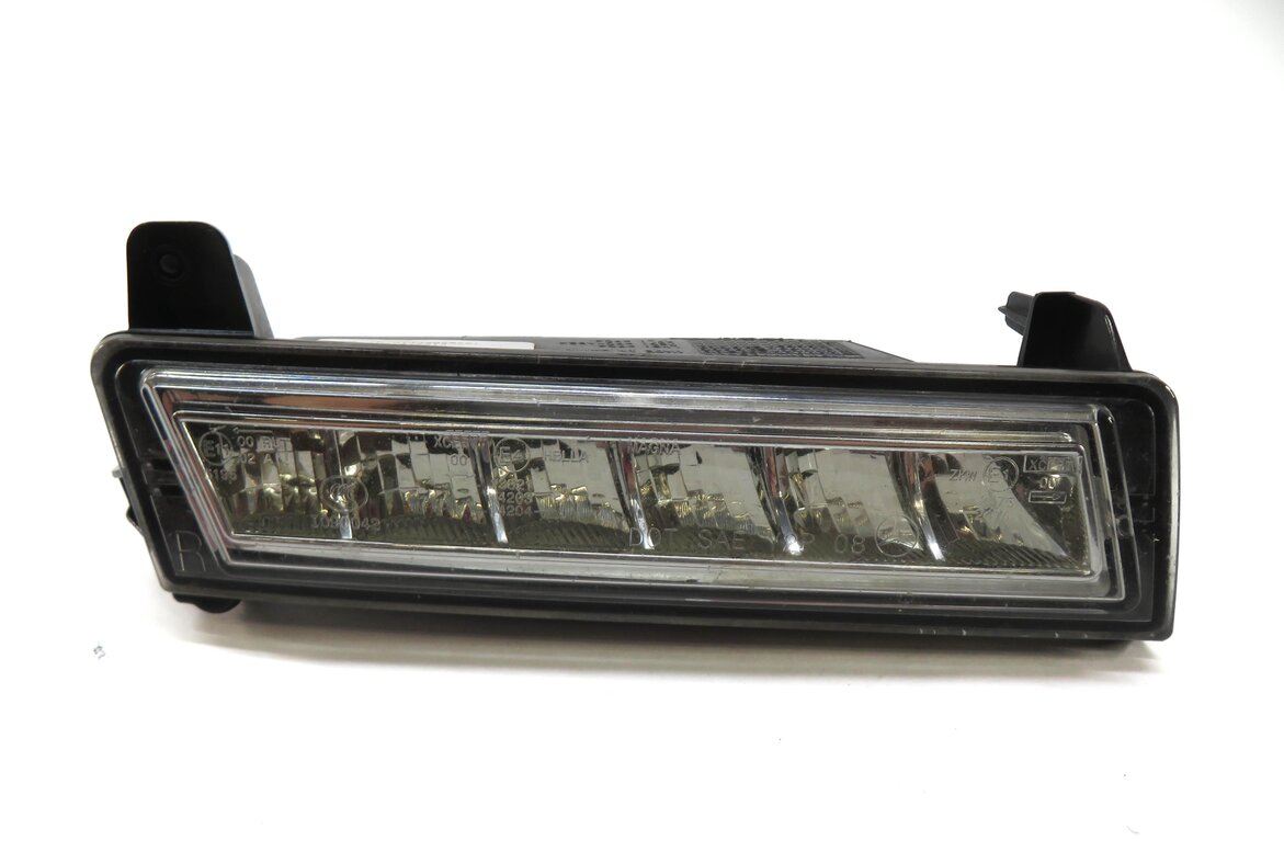 Thumbnail 5: 10-12 MERCEDES GL550 GLK350 (X164 X204) RIGHT FRONT PASSENGER LED FOGLIGHT LAMP